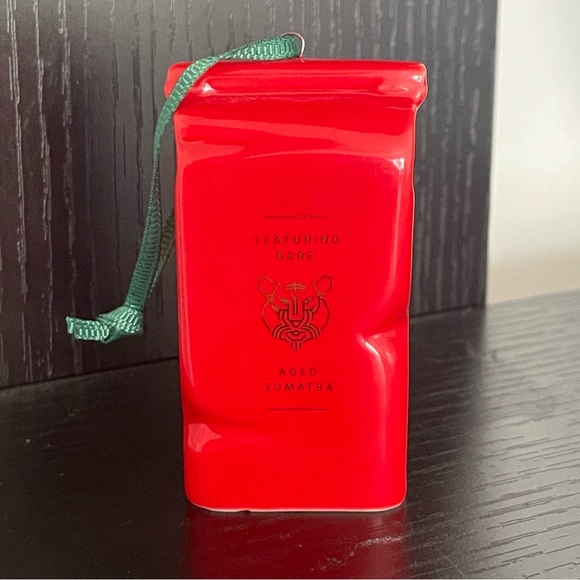 JUST IN Starbucks Christmas Blend Vintage 2016 Red Coffee Bag Ornament Collect - Picture 3 of 8